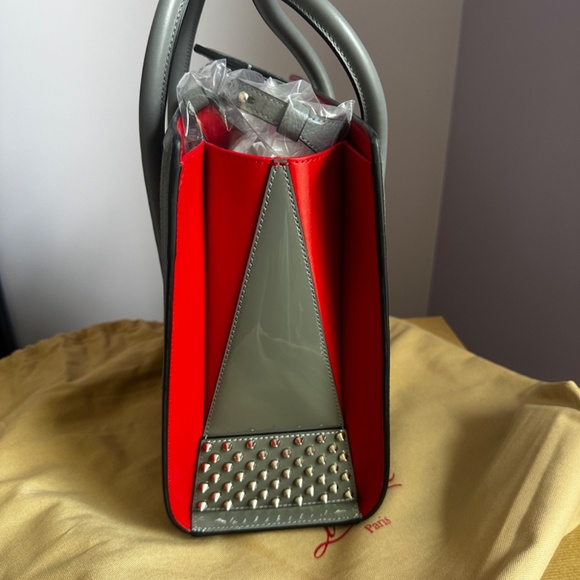 CHRISTIAN LOUBOUTIN Shadow Grain Leather And Suede Paloma Medium Spike Tote Bag - Picture 5 of 16